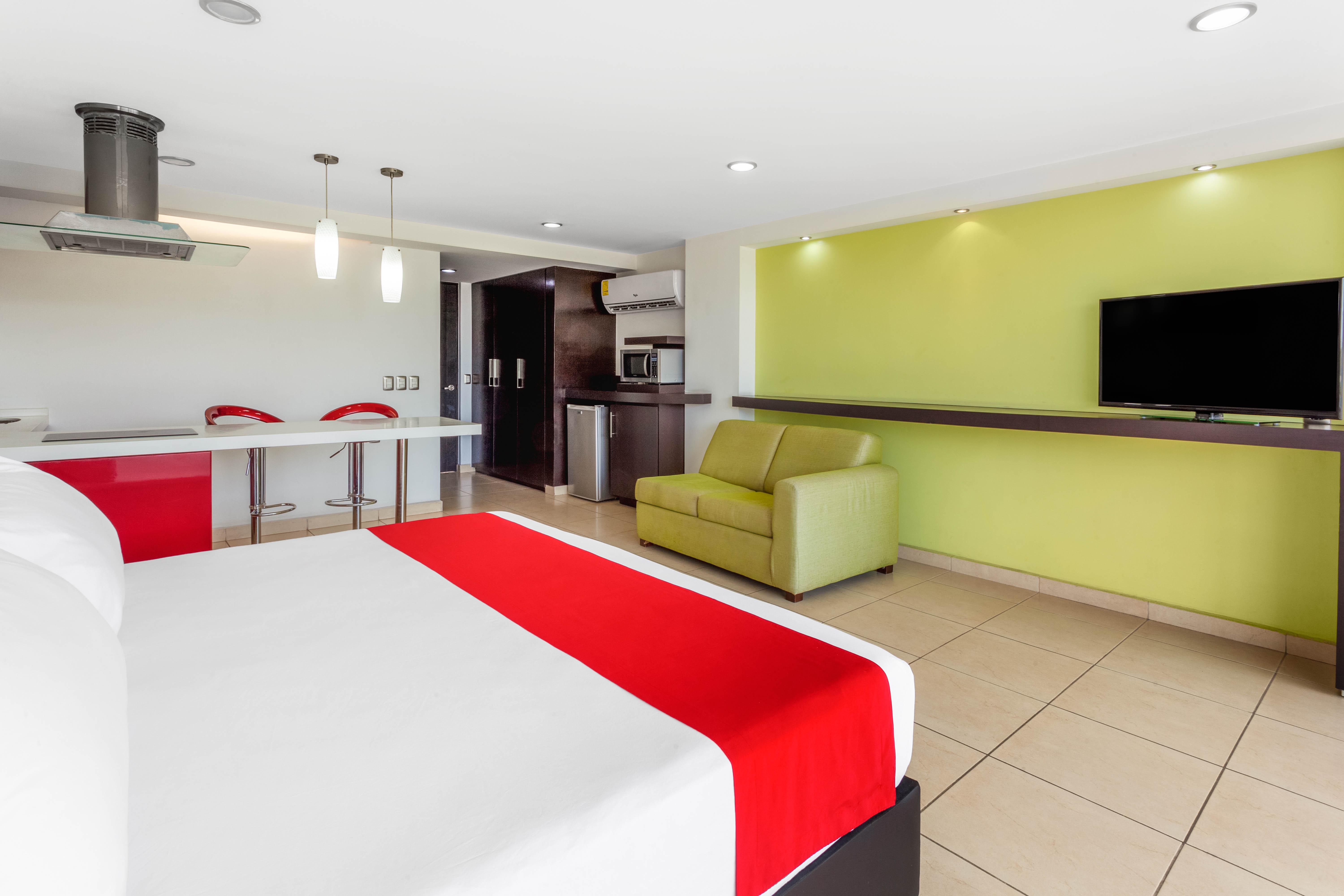 Ramada By Wyndham Acapulco Hotel & Suites Eksteriør billede