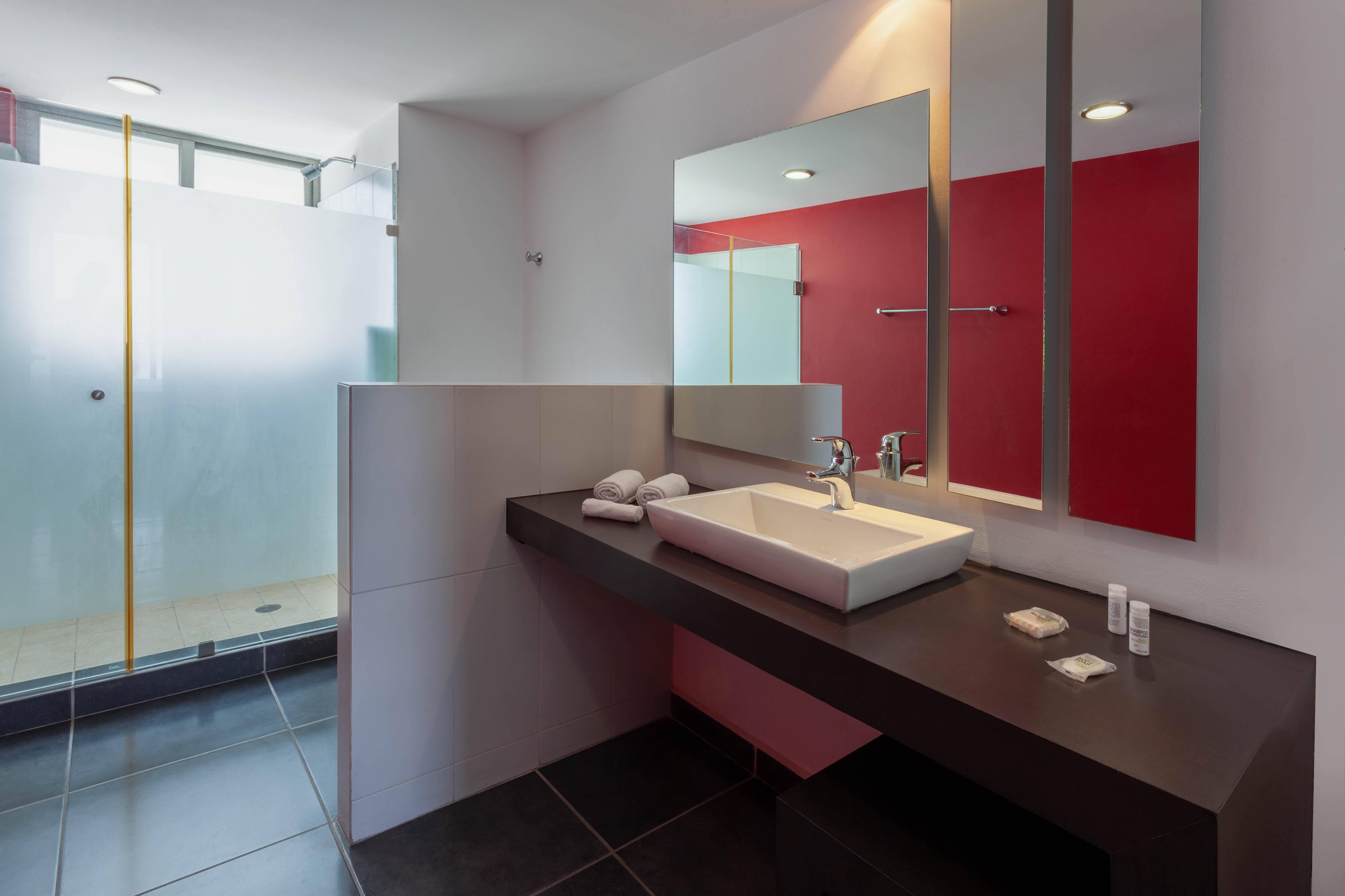 Ramada By Wyndham Acapulco Hotel & Suites Eksteriør billede