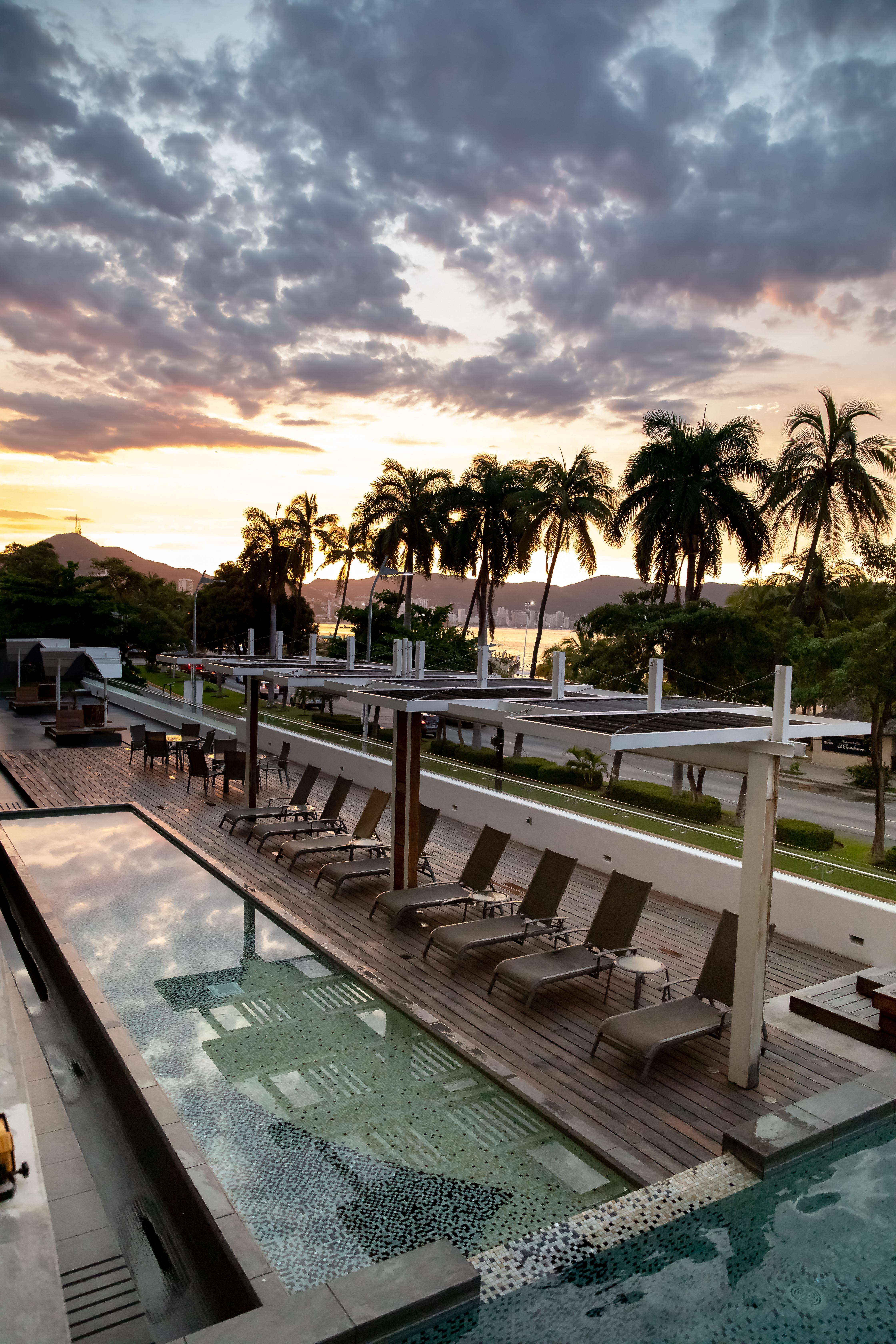Ramada By Wyndham Acapulco Hotel & Suites Eksteriør billede