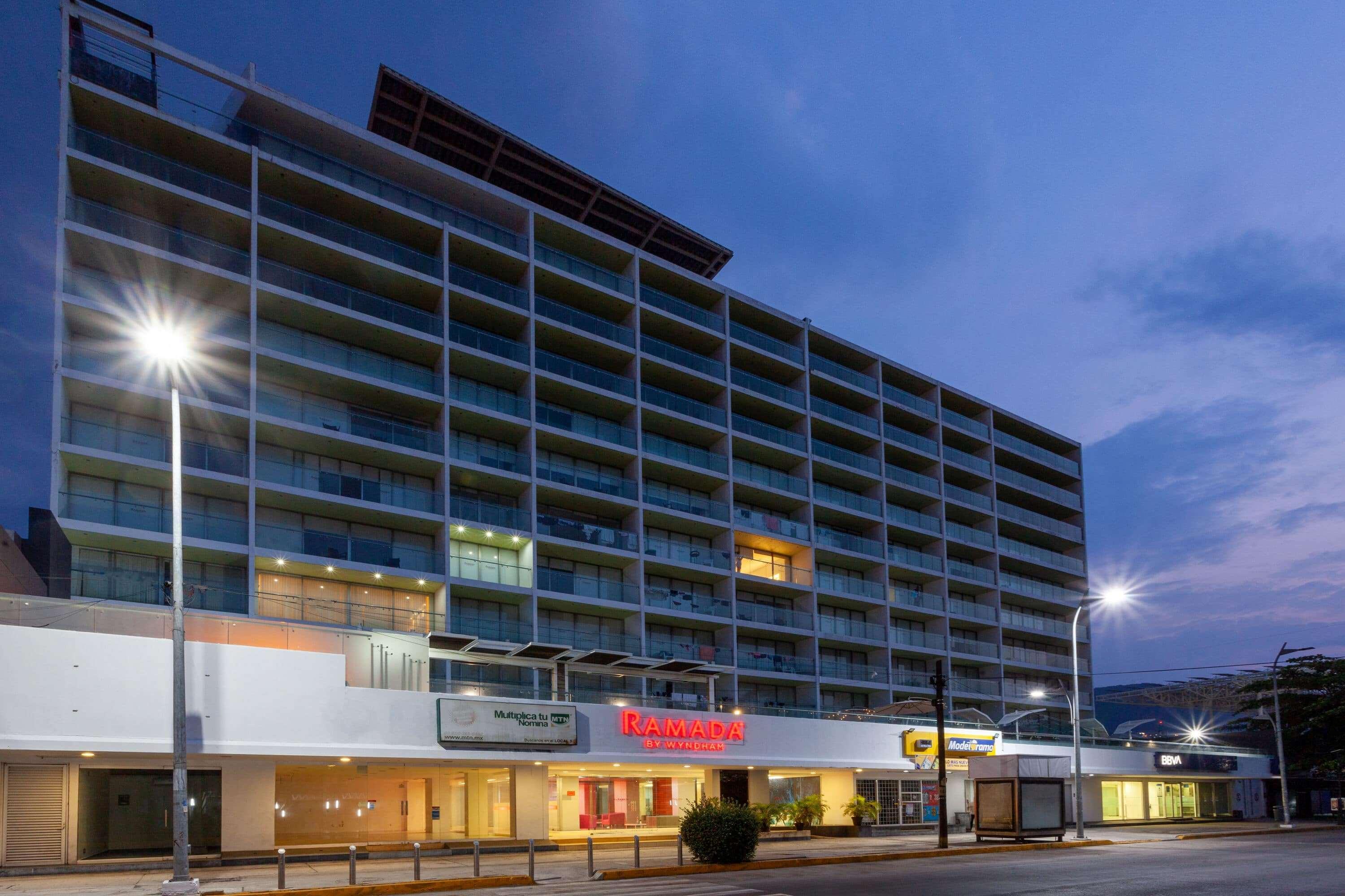 Ramada By Wyndham Acapulco Hotel & Suites Eksteriør billede