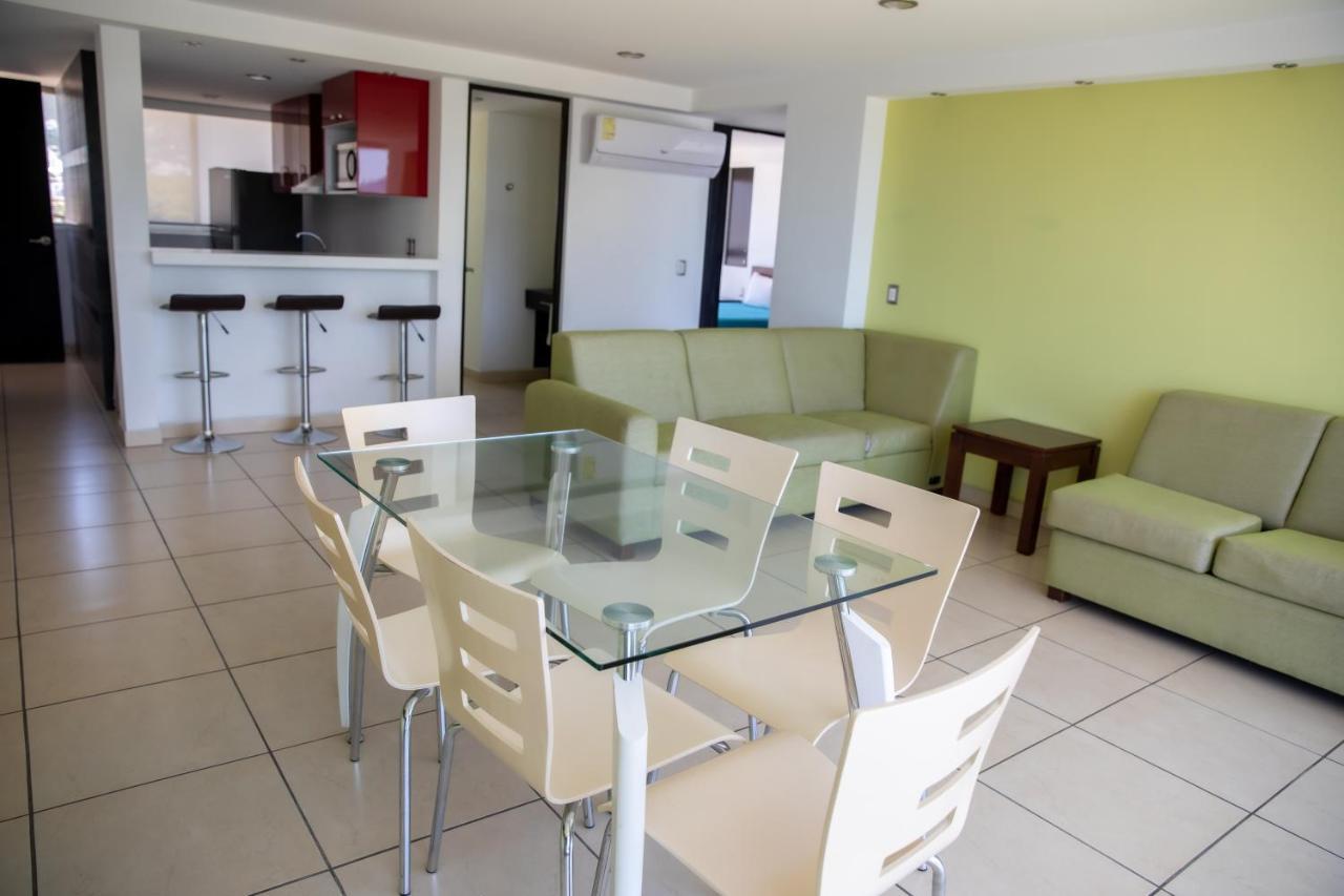 Ramada By Wyndham Acapulco Hotel & Suites Eksteriør billede